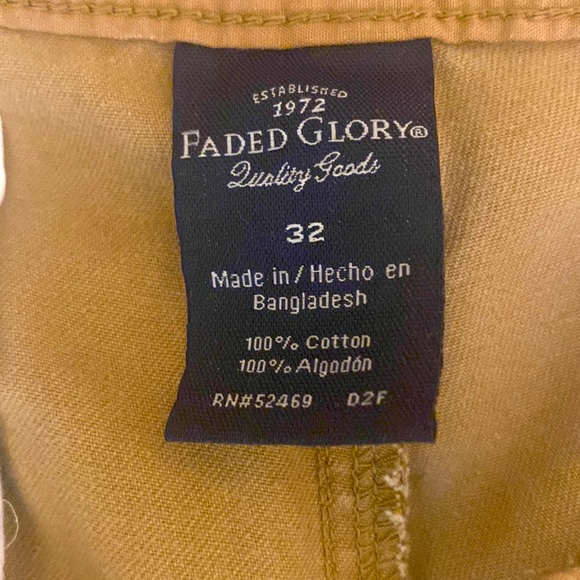 Faded Glory Khaki Shorts - Picture 3 of 3